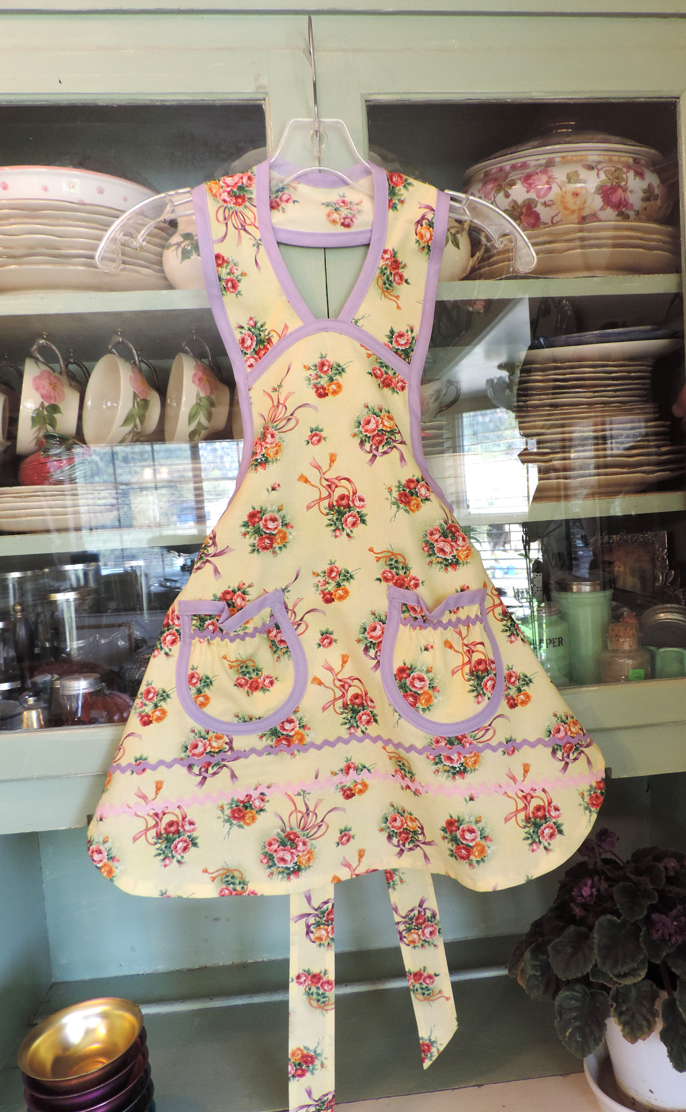 1940 Wedding Bouquet girl