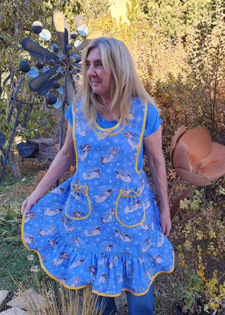 Aunt Rosie ruffle apron angels on blue